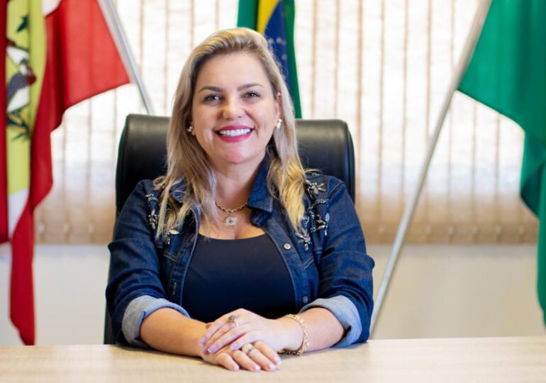 PELO ESTADO ENTREVISTA: “Precisamos que as informações cheguem e que os prefeitos possam ter voz” Milena Lopes, presidente da Fecam