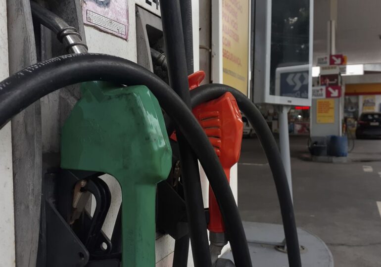 Governador segura o preço do diesel em SC