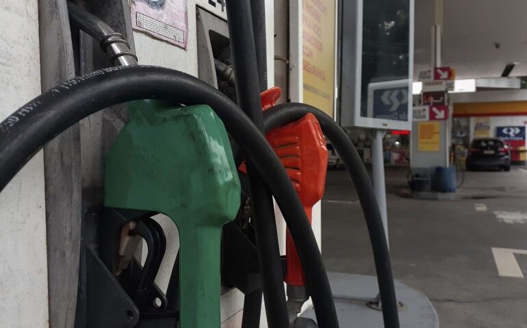 Pelo Estado 27/08 Medida tributária, com compensação federal, fará preço do etanol cair como o da gasolina