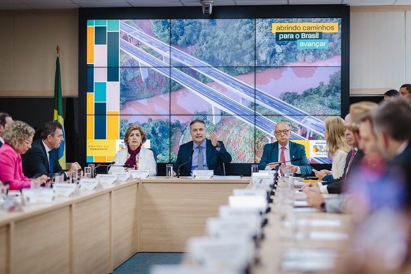 Pelo Estado 23/04: Governador participará de reunião com ministro de Lula