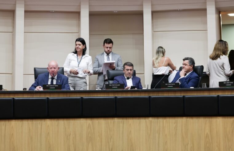 Pelo Estado 10/12: Projetos do Governo são enviados para o Plenário da Alesc