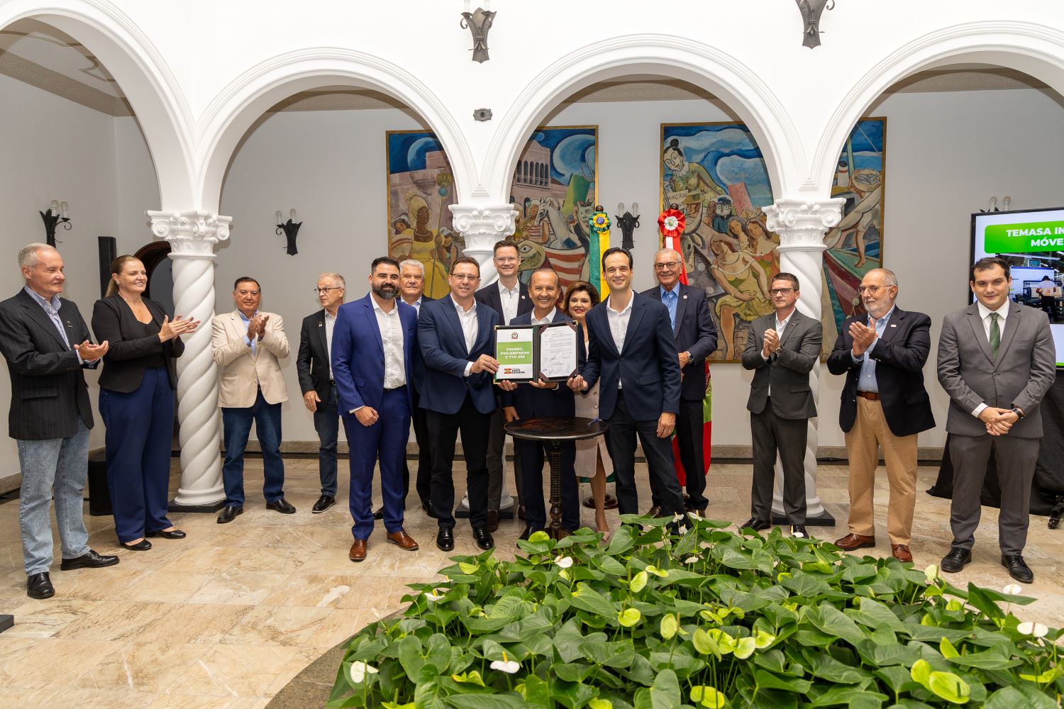 Pelo Estado 27/03: SC atrai R$ 2,1 bilhões em investimentos privados e projeta 8 mil novos empregos