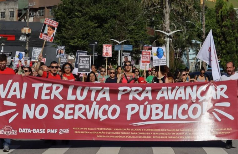 Pelo Estado 08/05: Greve, exoneração e saúde e educação ameaçadas