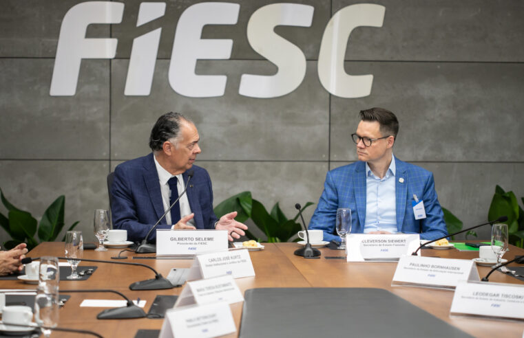 Pelo Estado 23/07: Fiesc e Governo montam GT contra tarifaço