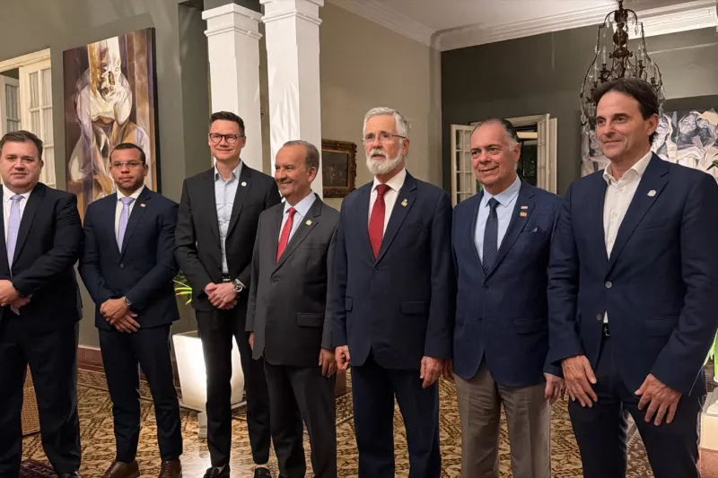 Pelo Estado 11/08: Governo catarinense em missão no Paraguai