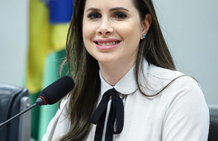 Pelo Estado: Carol De Toni, candidata ao Senado por Santa Catarina